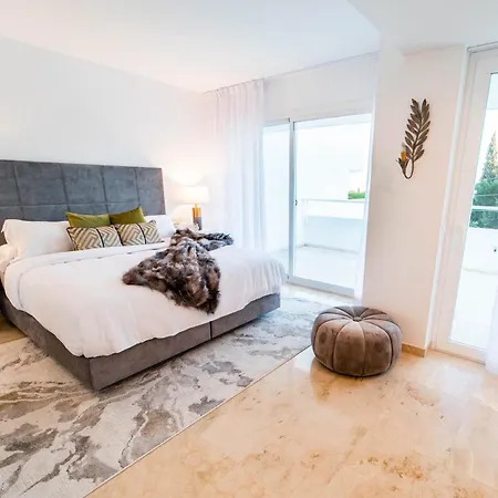 5b Townhouse In Puente Hills Apartment